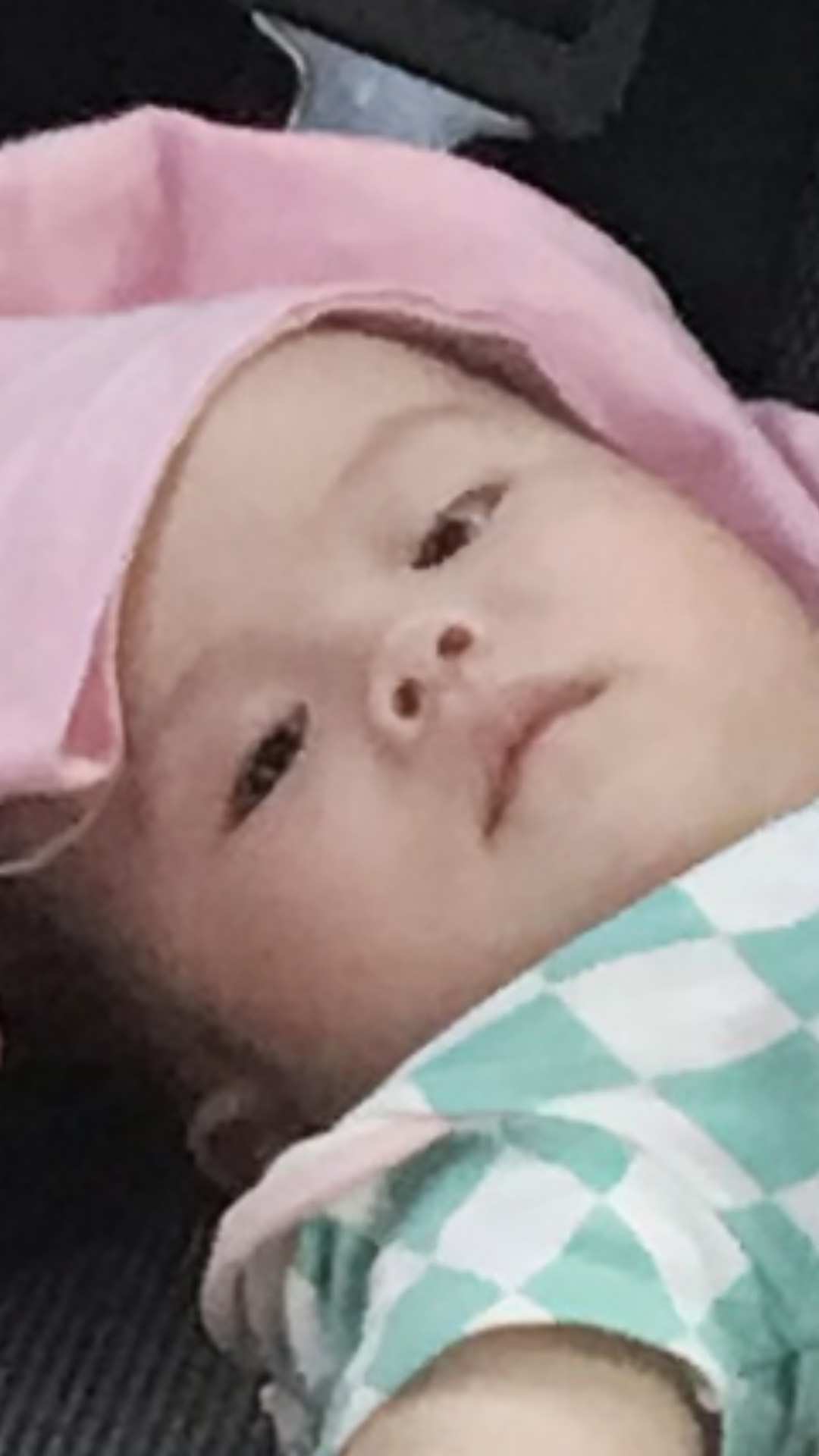 你的眼神每次都很嘲讽嘛。