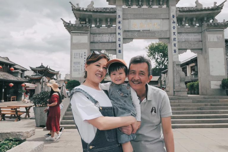 去了一趟大理。几天全是雨季。