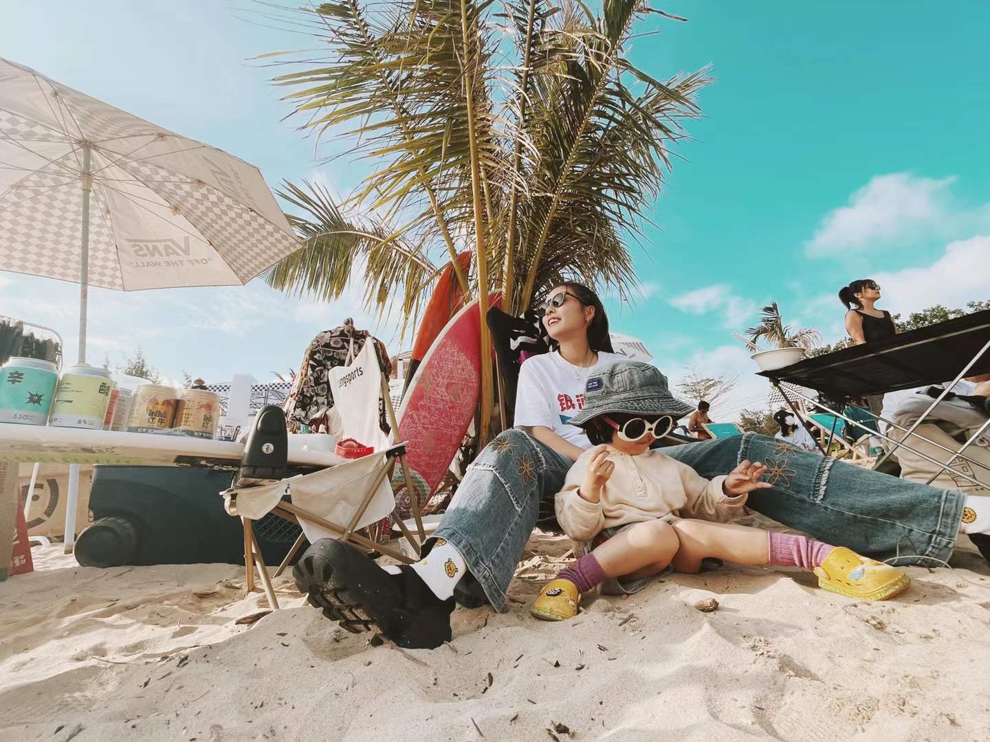 每天一边摆摊一边冲浪。