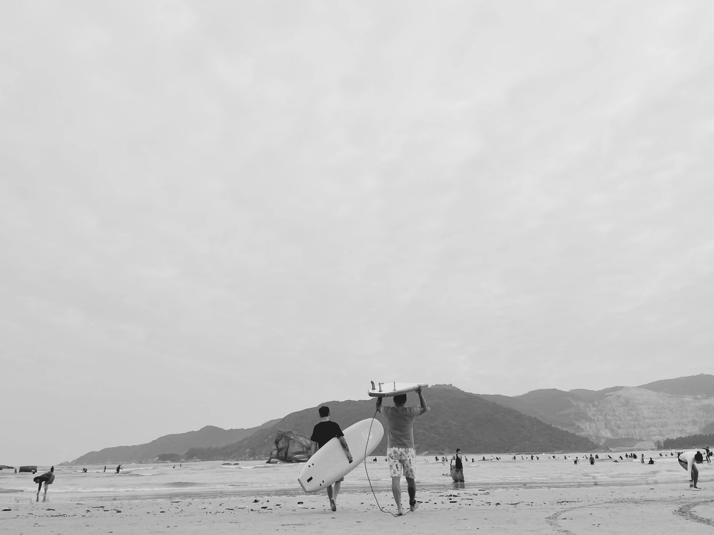 不能出国就去三亚过冬吧。