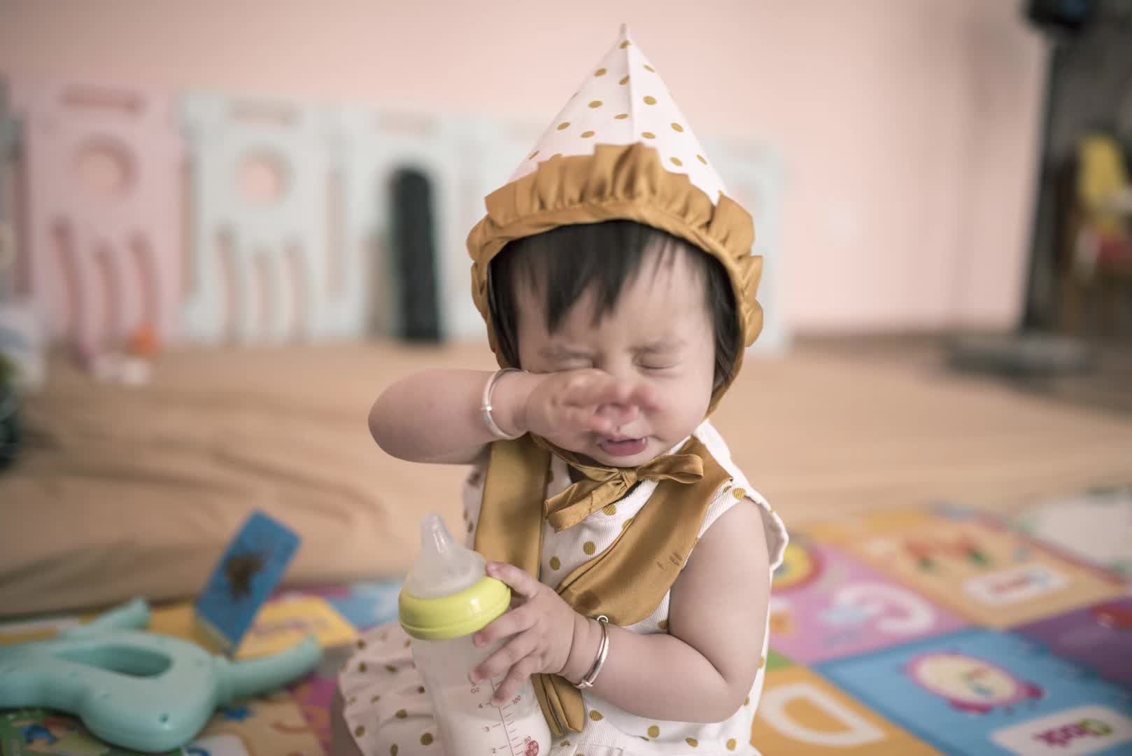 提前拍了一套爬来爬去的周岁照