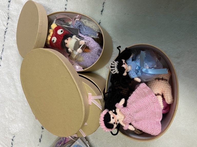 整理了一些ee们送给三喜的礼物。