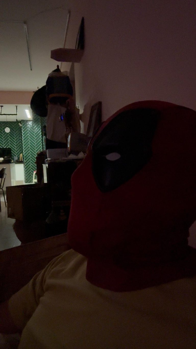 我知道你也想看死侍。