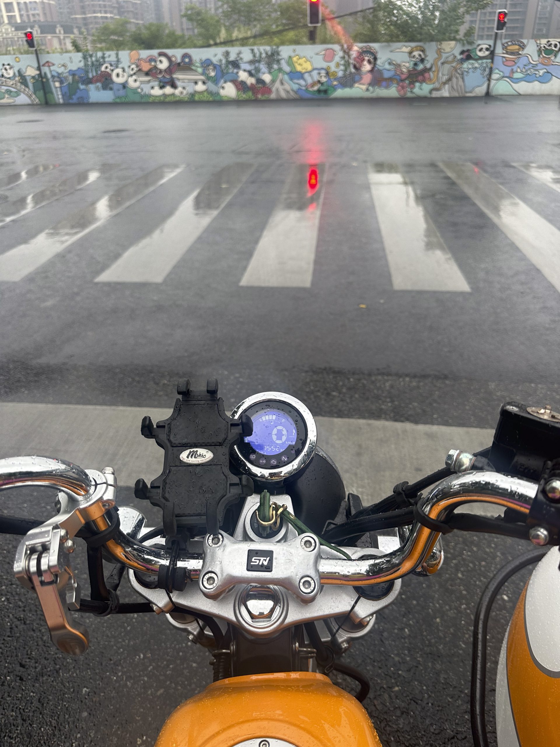 一出门就下雨