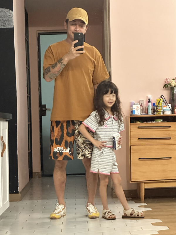 走，小师妹出发练柔道。