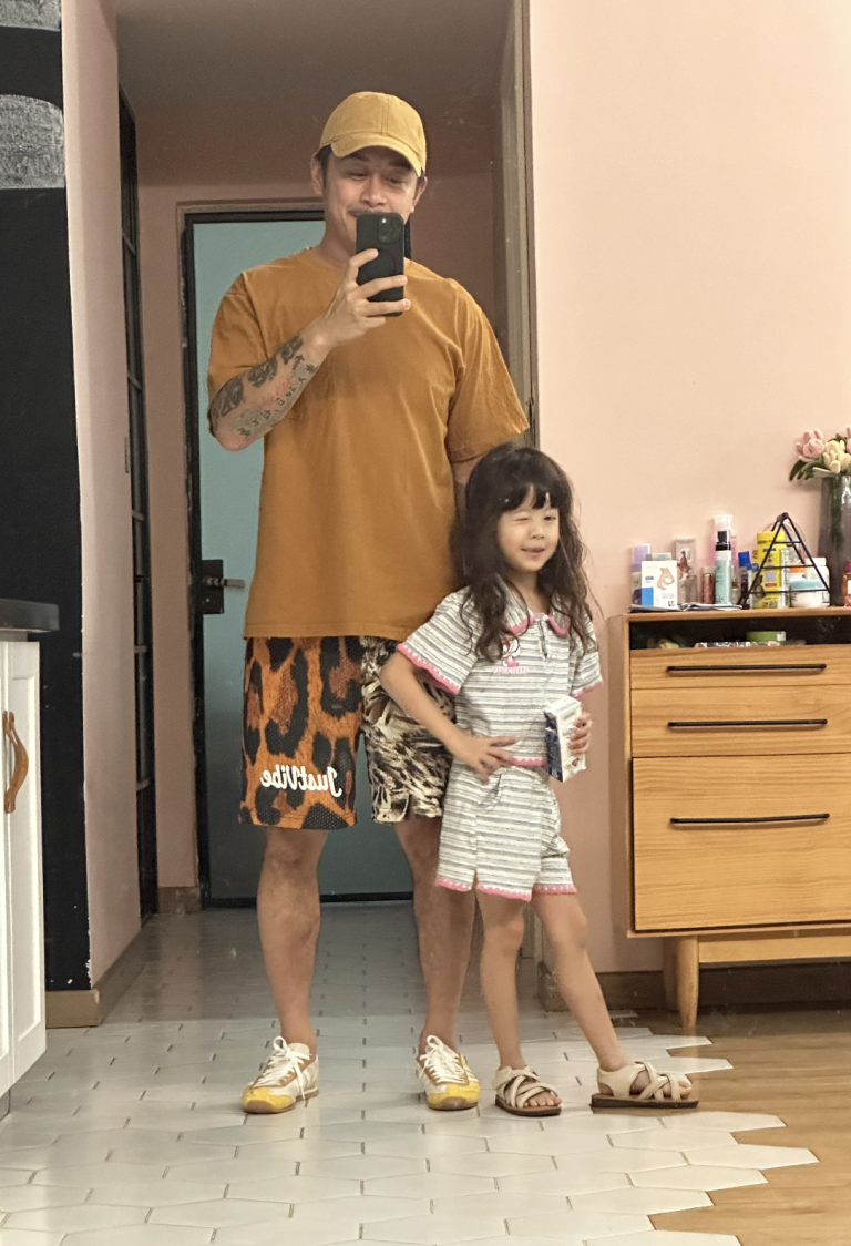 走，小师妹出发练柔道。