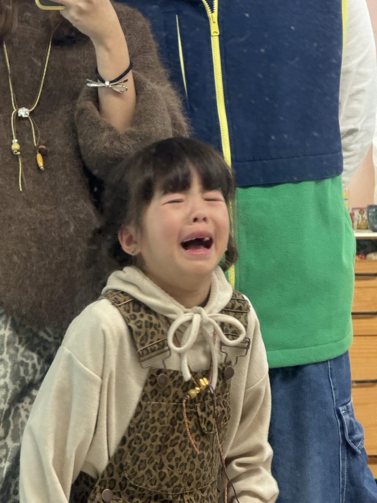 忘了为什么要哭，但是看照片时候觉得很好玩。