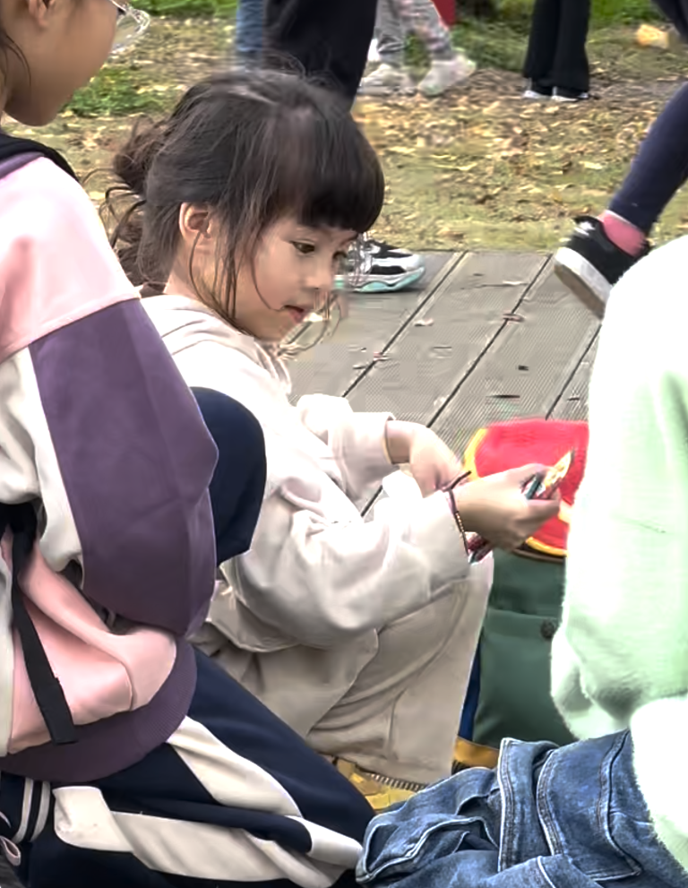 偷偷跟踪三喜的游学–捡化石