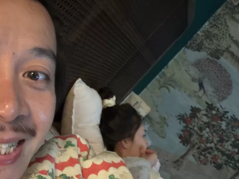 女儿不在  我们看僵尸世界大战